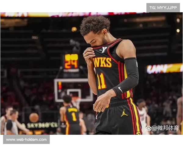 老鹰主场致敬名宿威尔金斯，特雷杨穿其复古球衣出战